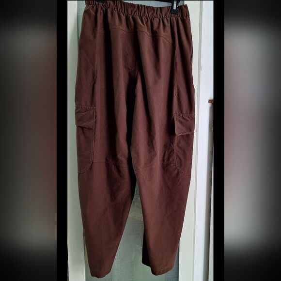 Lululemon 29 Brown Barrel Cargo Pants - Picture 8 of 12